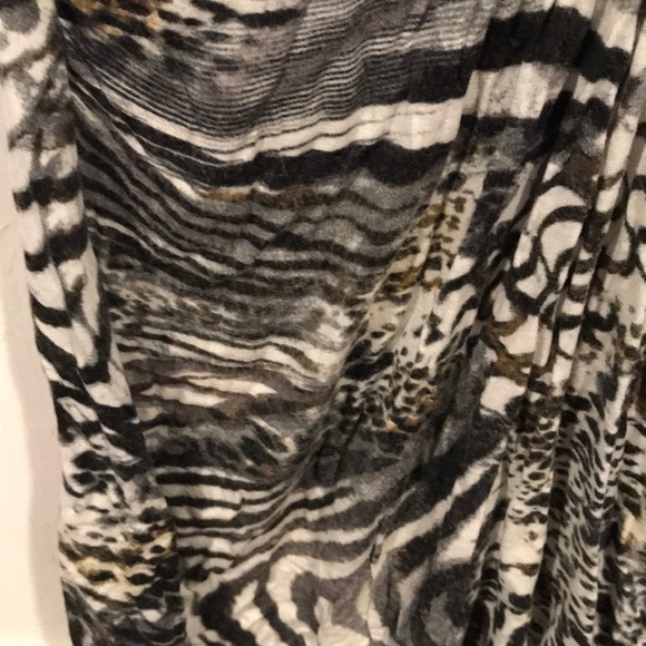 Animal print top - Picture 3 of 5